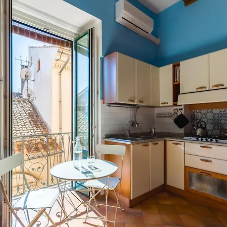 Casa 45 * סלרנו