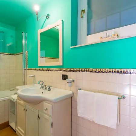 Apartmán Casa 45 - In Centro Storico Vicino Al Teatro Verdi E Al Crescent